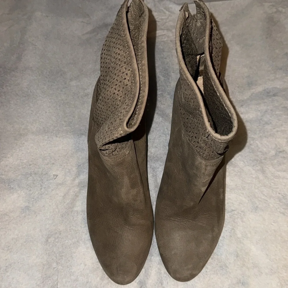 Cordani Philly perforated slouch almond front dark tan boots booties Sz 38‎ EU